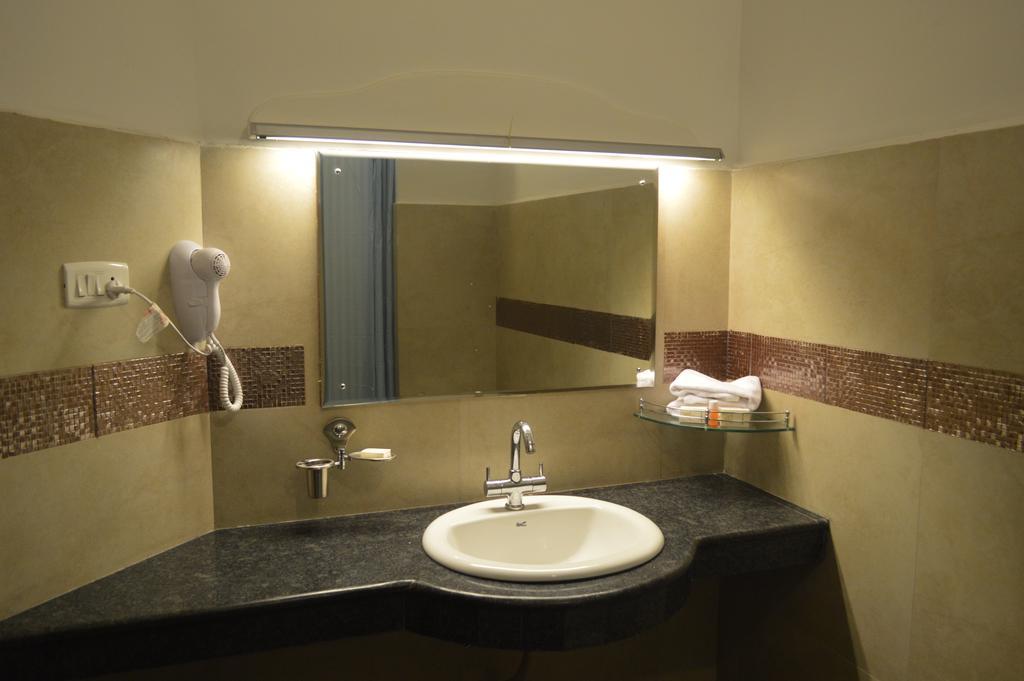 Hotel Aida Kottayam Εξωτερικό φωτογραφία