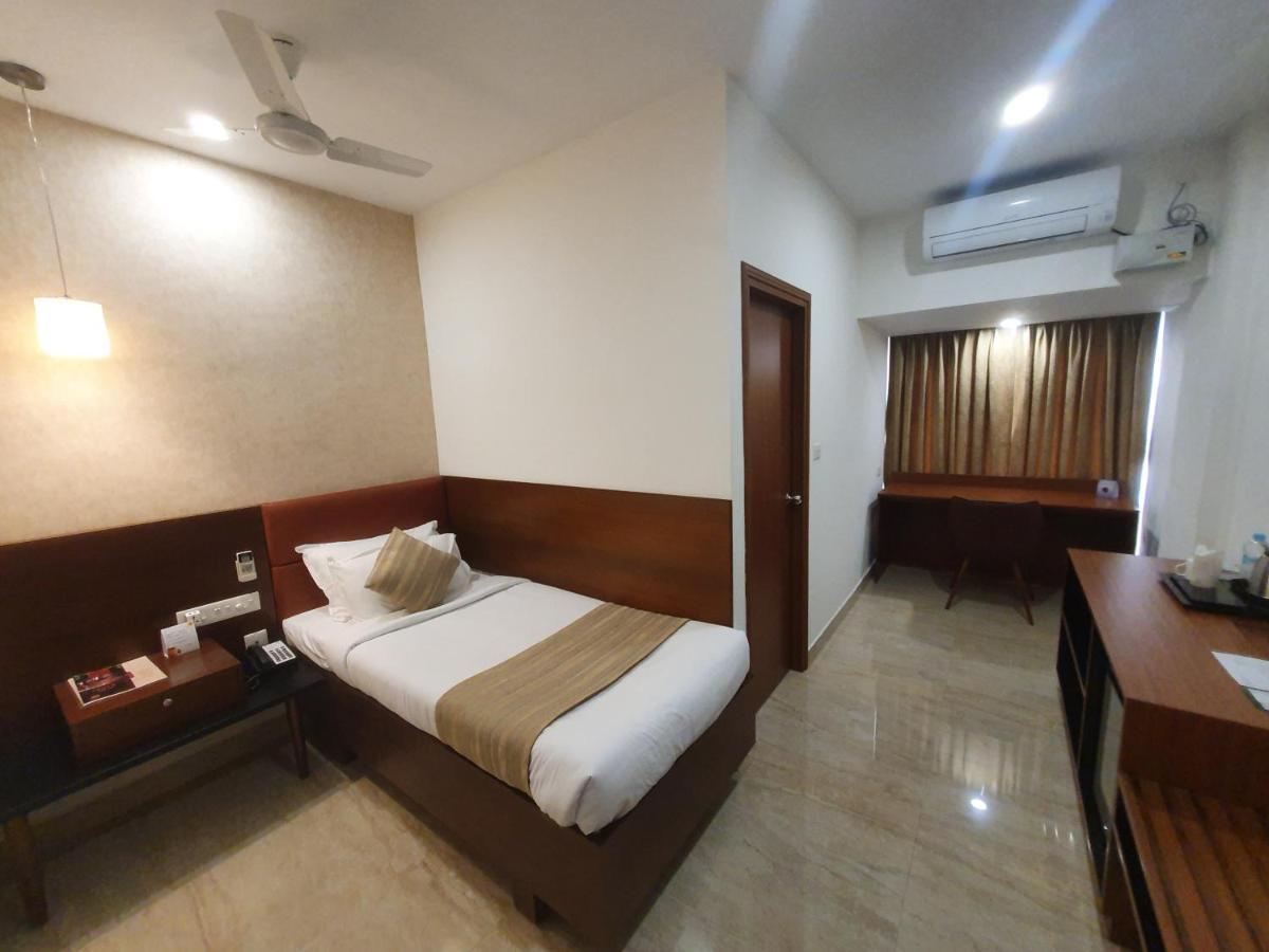 Hotel Aida Kottayam Εξωτερικό φωτογραφία